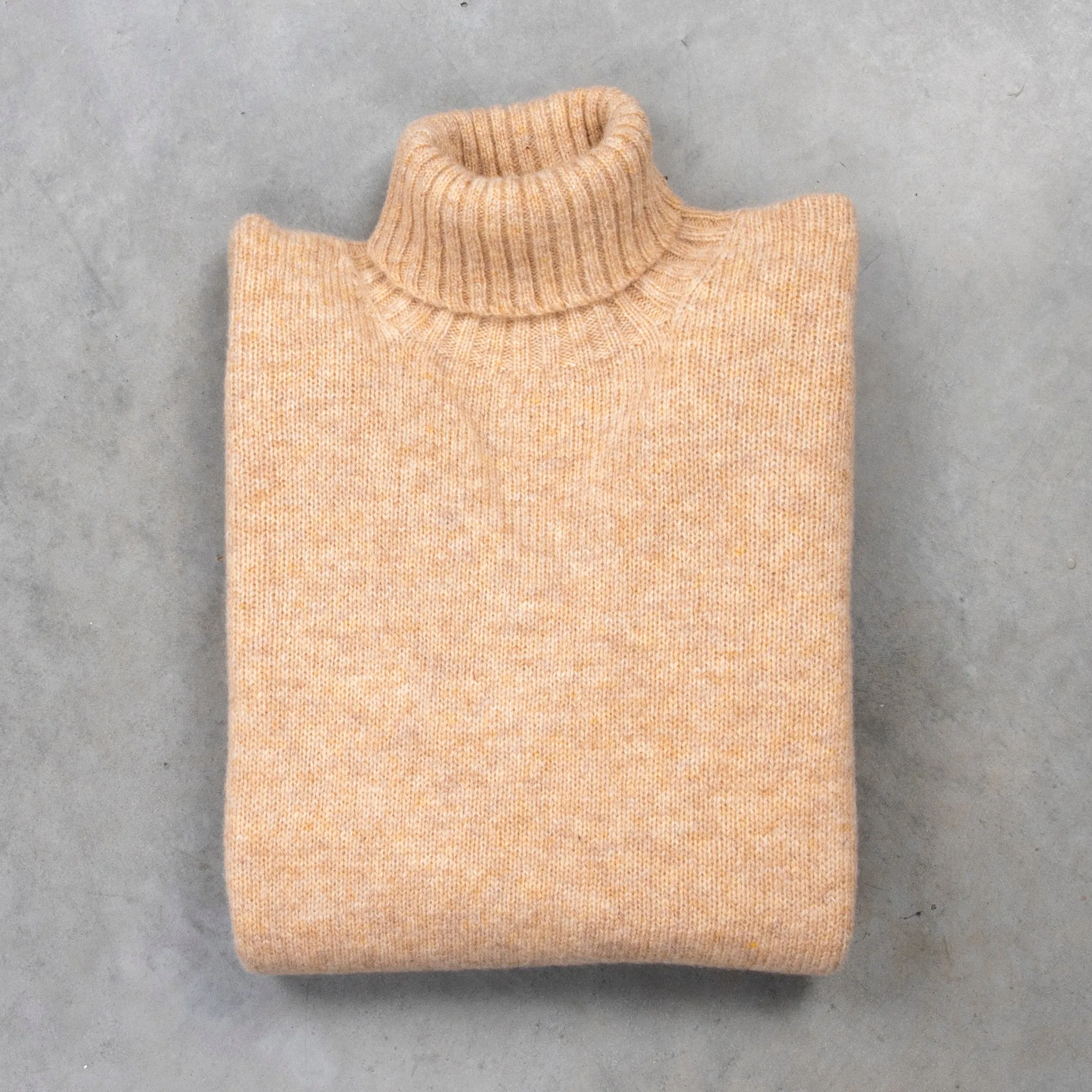 Laurence J. Smith Super Soft Seamless Roll Neck Pullover Tusk